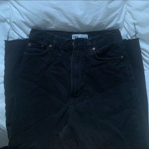 BLACK HIGHT WAISTED ZARA JEANS